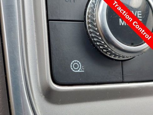 Used 2020 Ford Explorer Platinum image 25