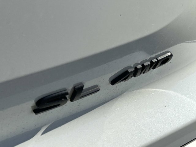 Used 2023 Nissan Pathfinder SL w/ Black Appearance Package AWD/4WD image 9