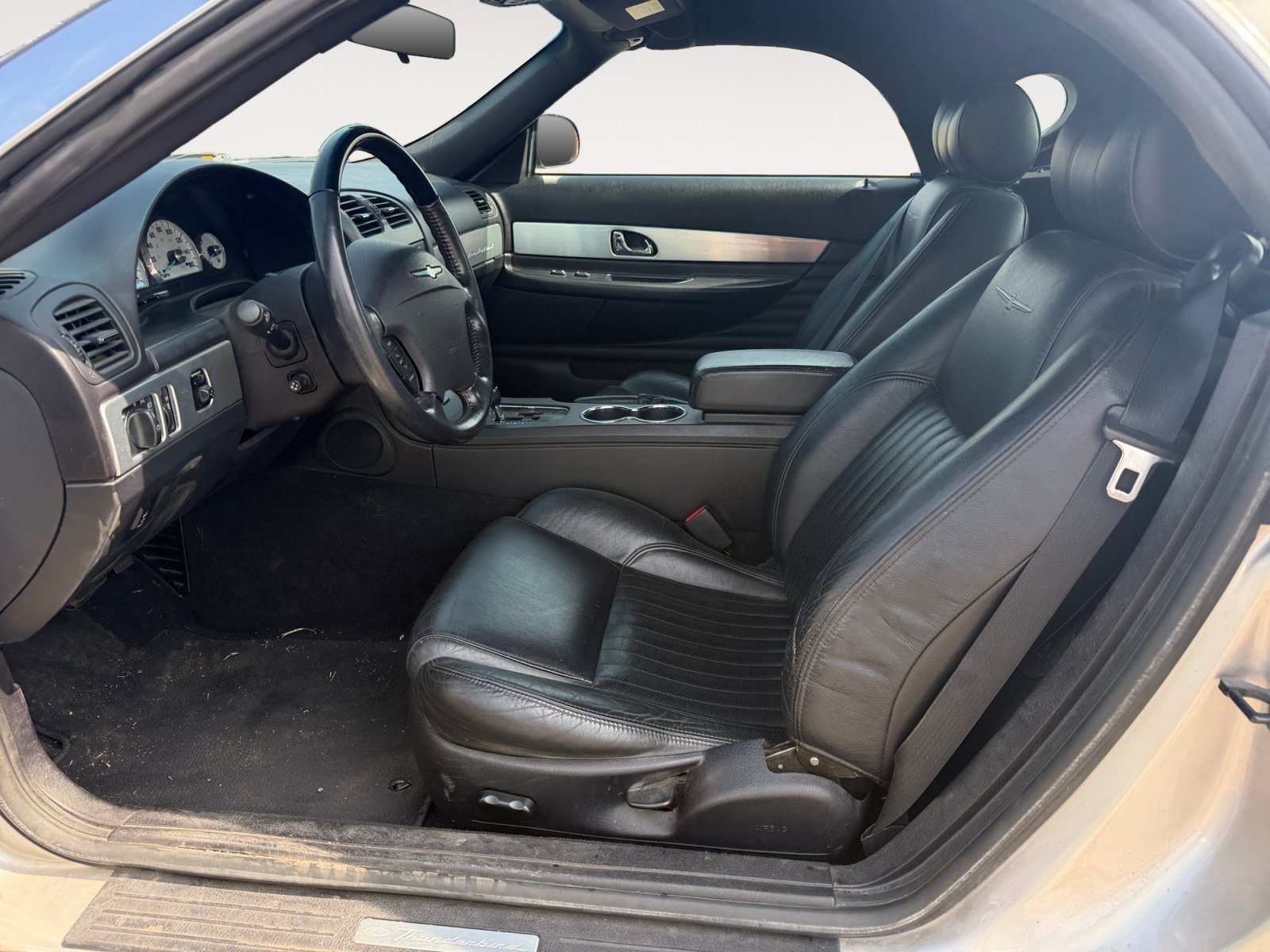 Used 2004 Ford Thunderbird RWD image 9