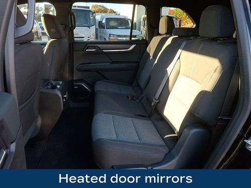 Used 2025 GMC Acadia Elevation image 13