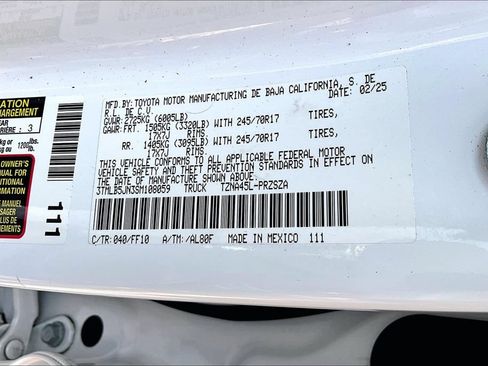 Used 2025 Toyota Tacoma SR5 AWD/4WD image 22