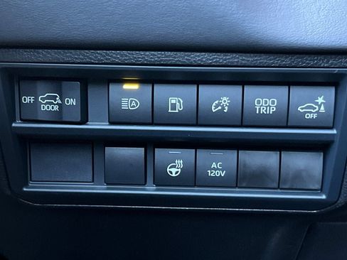 New 2026 Toyota Sequoia Platinum AWD/4WD image 31