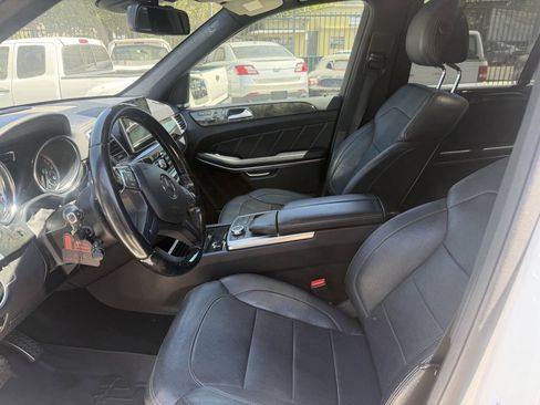 Used 2014 Mercedes-Benz GL 550 4MATIC image 19