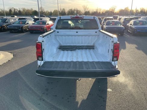 Used 2024 Chevrolet Colorado W/T image 9