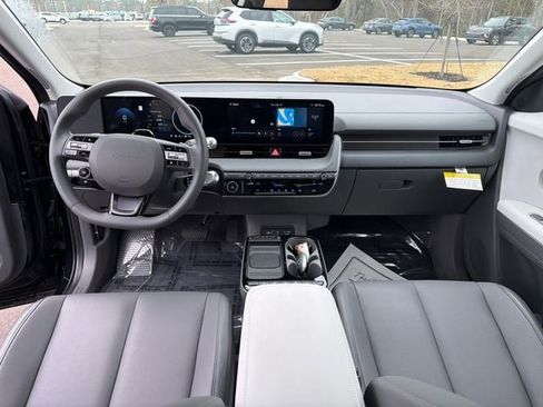 Used 2025 Hyundai Ioniq 5 SEL image 6