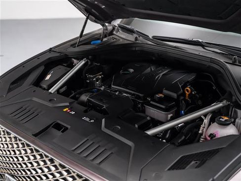 Used 2023 Genesis GV70 2.5T w/ Select Package image 11