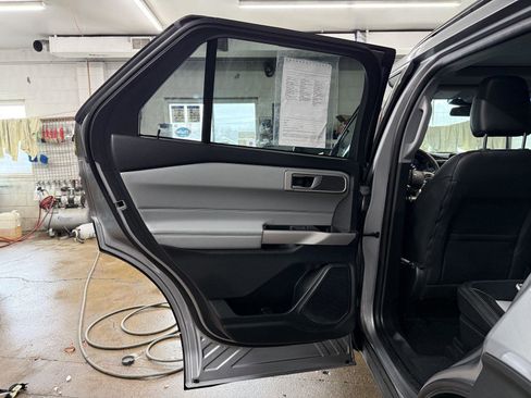 Used 2023 Ford Explorer XLT w/ Equipment Group 202A image 15