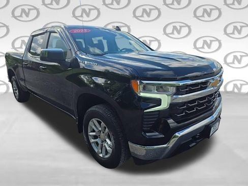 Used 2022 Chevrolet Silverado 1500 LT AWD/4WD image 14