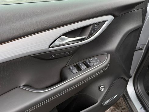 Used 2024 Buick Envision Avenir image 21