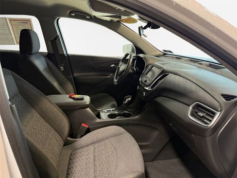 Used 2022 Chevrolet Equinox LT image 26