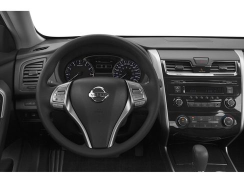 Used 2015 Nissan Altima 2.5 S w/ Power Driver Seat Package FWD image 4