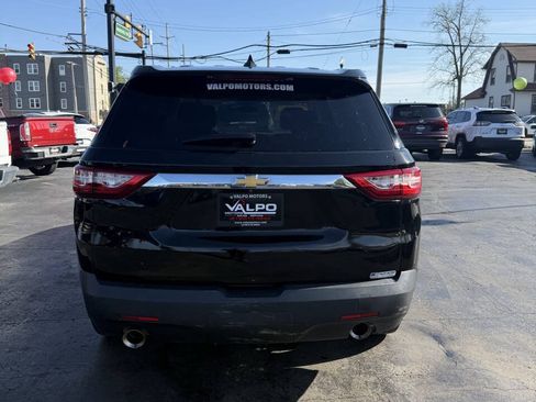 Used 2021 Chevrolet Traverse LS FWD image 8