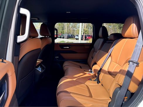 New 2026 Nissan Armada SL image 23