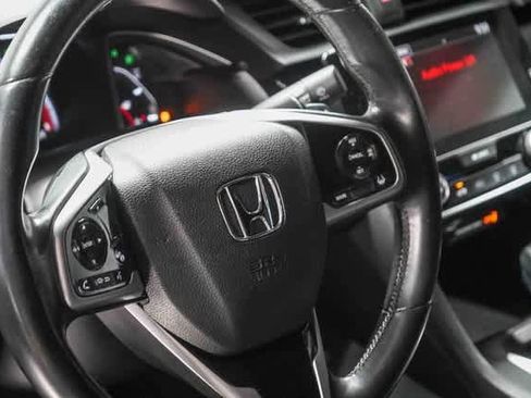 Used 2019 Honda Civic Sport image 18