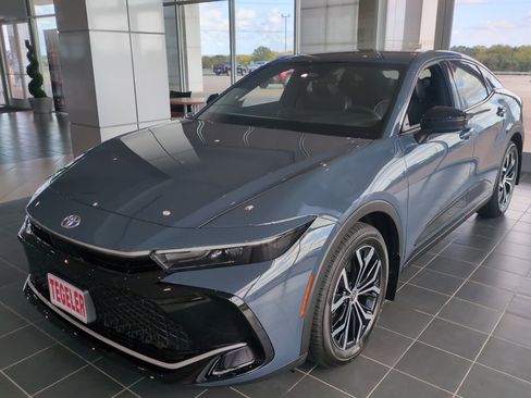 New 2026 Toyota Crown XLE image 3