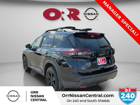 Certified 2025 Nissan Rogue SV image 8