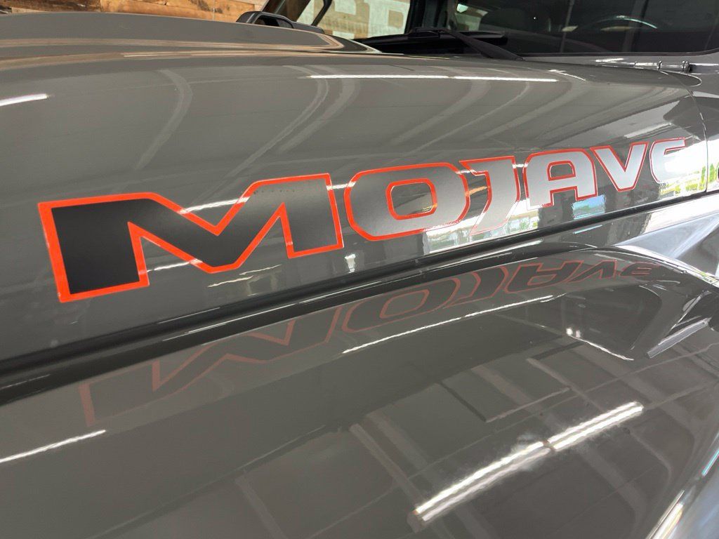 Used 2022 Jeep Gladiator Mojave w/ Cold Weather Group AWD/4WD image 10
