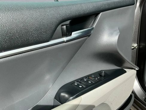 Used 2020 Toyota Camry LE w/ Carpet Mat Package image 11