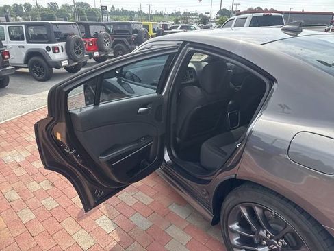 Used 2023 Dodge Charger Scat Pack w/ Harman/Kardon Audio Group RWD image 27