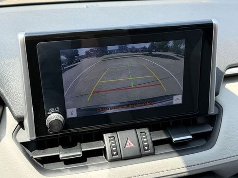 Certified 2023 Toyota RAV4 XLE Premium AWD/4WD image 17