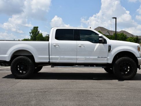 Used 2019 Ford F250 Lariat w/ Lariat Value Package AWD/4WD image 8