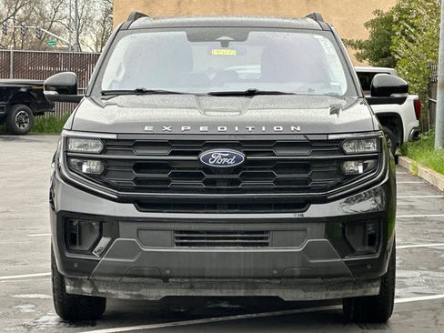 Used 2025 Ford Expedition Max Active image 6