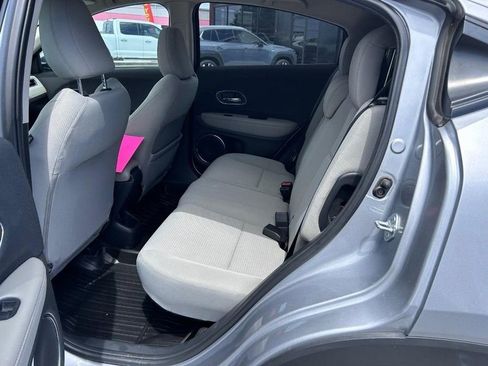 Used 2022 Honda HR-V EX image 9