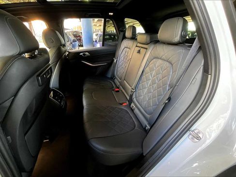 Used 2023 BMW X5 sDrive40i RWD image 19