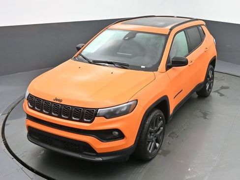 New 2026 Jeep Compass Latitude w/ Sun and Sound Group AWD/4WD image 39