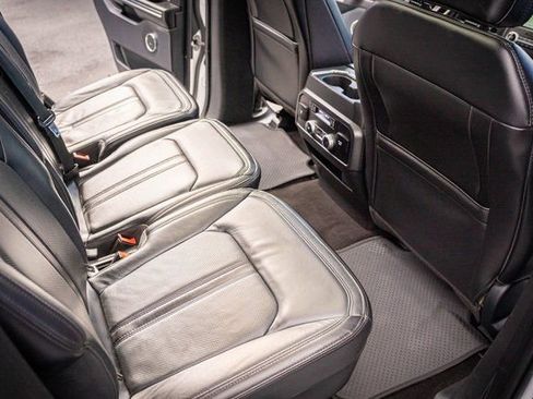 Used 2020 Ford Expedition Limited image 33