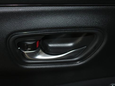 Certified 2023 Honda HR-V LX image 8