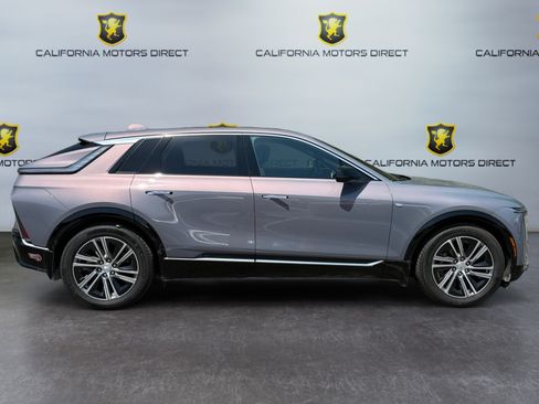 Used 2024 Cadillac Lyriq Luxury w/ LPO, Floor Liner Package RWD image 6