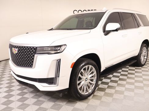 Used 2022 Cadillac Escalade Premium Luxury AWD/4WD image 11