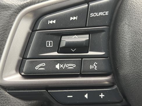 Used 2024 Subaru Ascent Limited w/ Technology Package AWD/4WD image 16