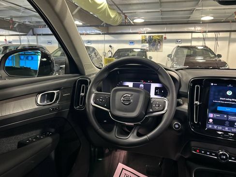Certified 2023 Volvo XC40 B5 Plus w/ Climate Package AWD/4WD image 25