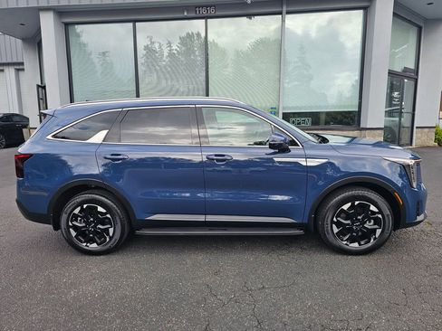 Used 2025 Kia Sorento S w/ Panoramic Sunroof Package AWD/4WD image 8