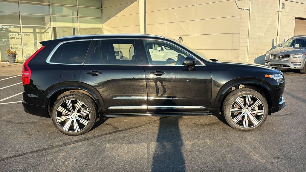 Certified 2023 Volvo XC90 T8 Plus w/ Protection Package Premier AWD/4WD image 28