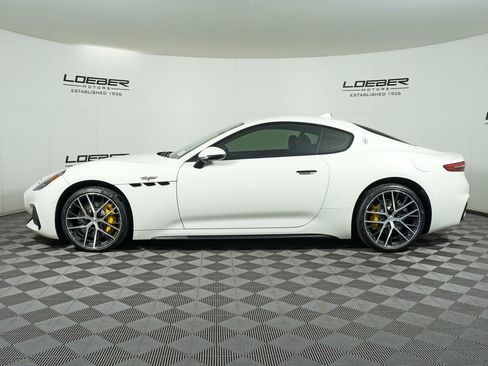 Used 2024 Maserati GranTurismo Trofeo AWD/4WD image 2