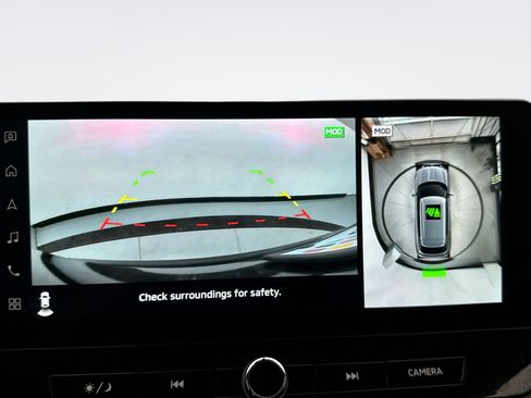 Used 2025 Mitsubishi Outlander SE image 16