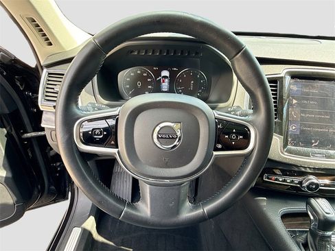 Used 2018 Volvo XC90 T6 Momentum w/ Momentum Plus Package image 12