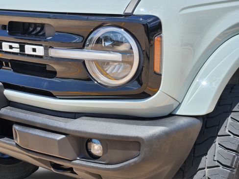Used 2023 Ford Bronco Outer Banks AWD/4WD image 28