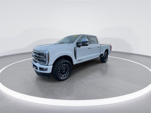 Used 2024 Ford F350 Platinum image 4