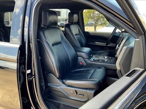 Used 2020 Ford Expedition XLT w/ Equipment Group 202A image 7