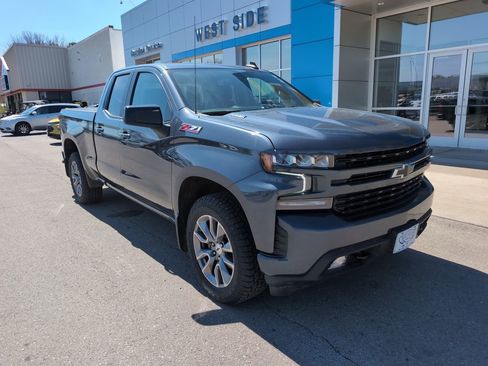 Used 2022 Chevrolet Silverado 1500 RST image 2