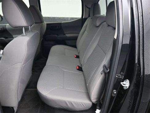 Used 2022 Toyota Tacoma SR image 7