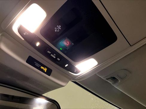 Used 2023 Honda Accord EX image 33