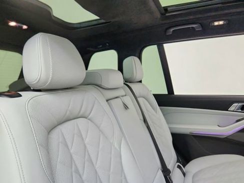 Used 2026 BMW X7 xDrive40i image 26