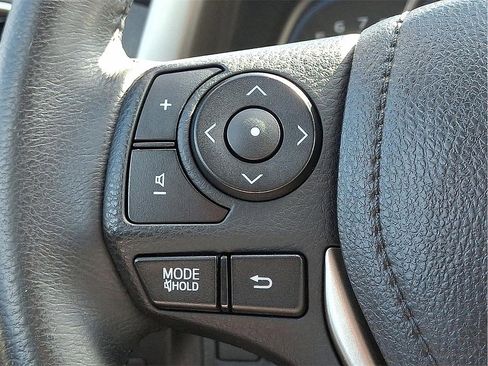 Used 2013 Toyota RAV4 Limited image 23