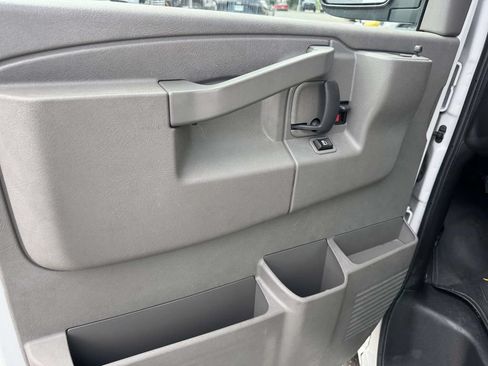 Used 2019 Chevrolet Express 3500 LT w/ LT Preferred Equipment Group RWD image 20