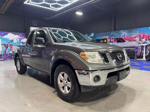 Used 2009 Nissan Frontier SE w/ SE Value Truck Pkg AWD/4WD image 8